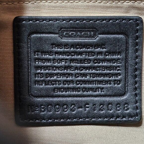 2009 Coach Y2K Large Hamptons CLip Shoulder Bag Purse in Pebbled Leather - Picture 7 of 8